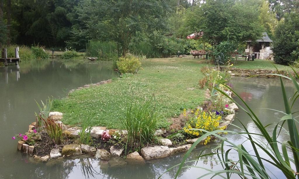 לינה וארוחת בוקר Couffy Le Moulin Du Modon Proche Du Zooparc De Beauval מראה חיצוני תמונה